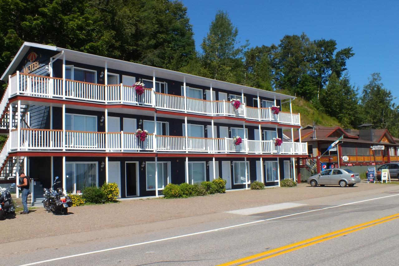 Restaurant Motel De La Plage Saint-Irénée Zewnętrze zdjęcie